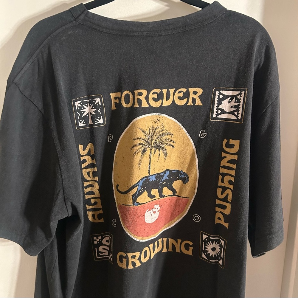 P&Co Forever Growing XXL Graphic T Shirt